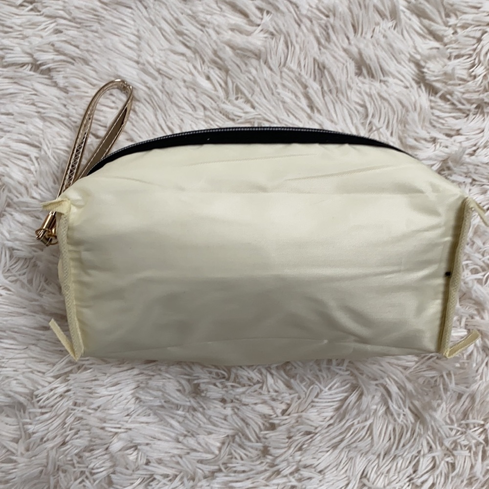 🎉HP🎉 Boutique Iridescent Makeup Bag 💗 White & Gold - Picture 11 of 14